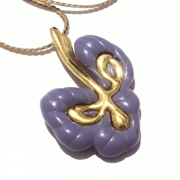 Vintage Givenchy 1980 Lavender Flower Gold Tone Designer Runway Necklace - Picture 2 of 10